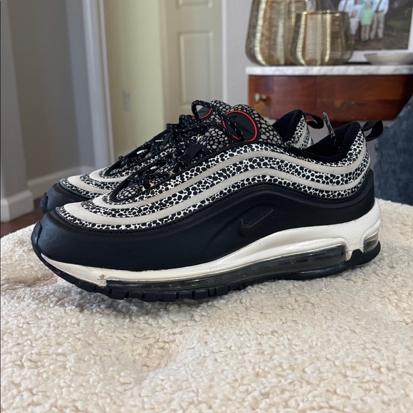 Nike Air Max 97 SE size 9 women's great used condition